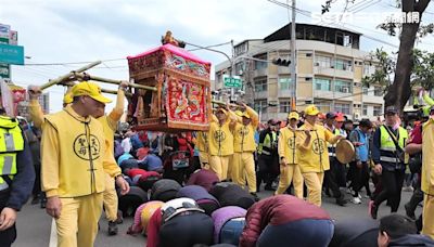 白沙屯媽祖來了！香燈腳的寄託與訴說媽祖婆都有聽到