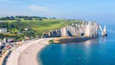 Les 15 plus belles plages de Normandie, en sable et galets, pour se ressourcer quelle que soit la météo