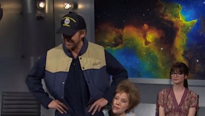 Ryan Gosling kept cracking up during latest SNL alien skit with Kate McKinnon