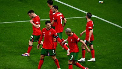Portugal presenta candidatura con Pepe y Cristiano Ronaldo inmunes al paso del tiempo