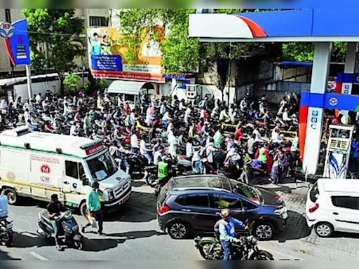 Silent Protest By Fuel Retailers Over No Hike In Commission | Aurangabad News - Times of India