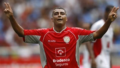 Romario sale del retiro con 58 años para cumplir "el sueño de cualquier padre": jugar con su hijo