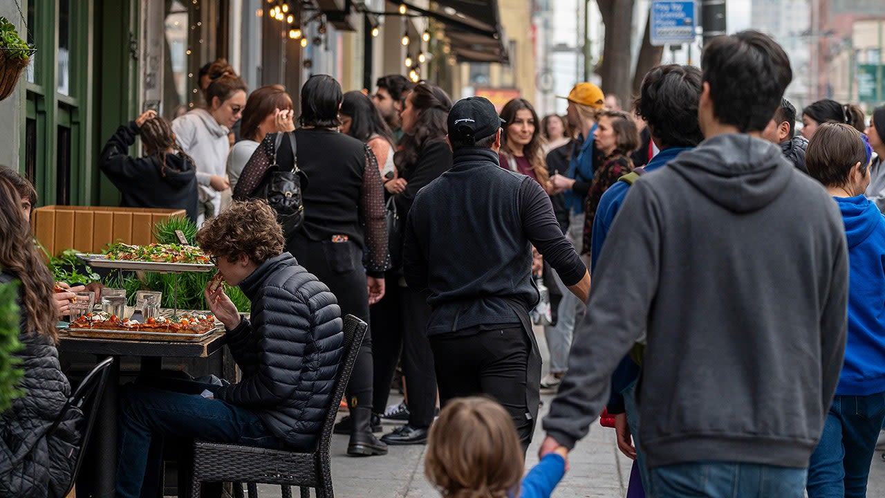 California's population has grown for the first time since 2019, according to governor's report