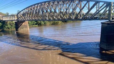 Em Alegrete o Ibirapuitã recua e no baixo Uruguai o rio cresce a partir de Itaqui