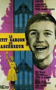 Le petit garçon de l'ascenseur