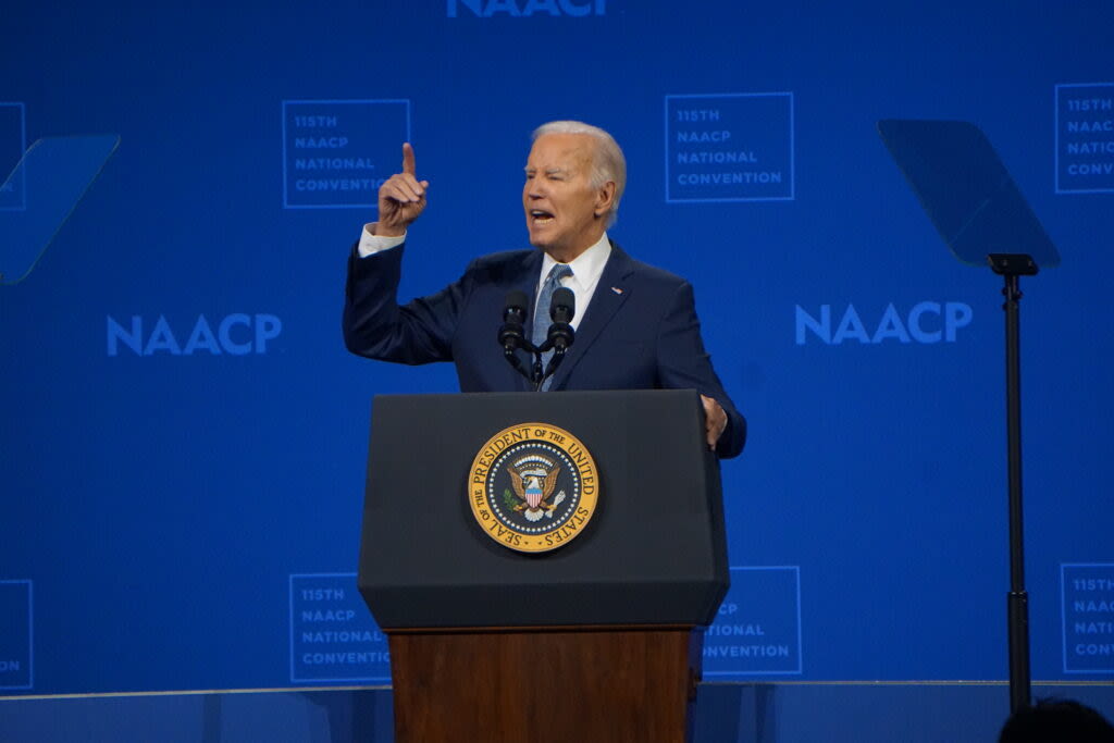 At Las Vegas NAACP event, Biden refuses to let up on Trump