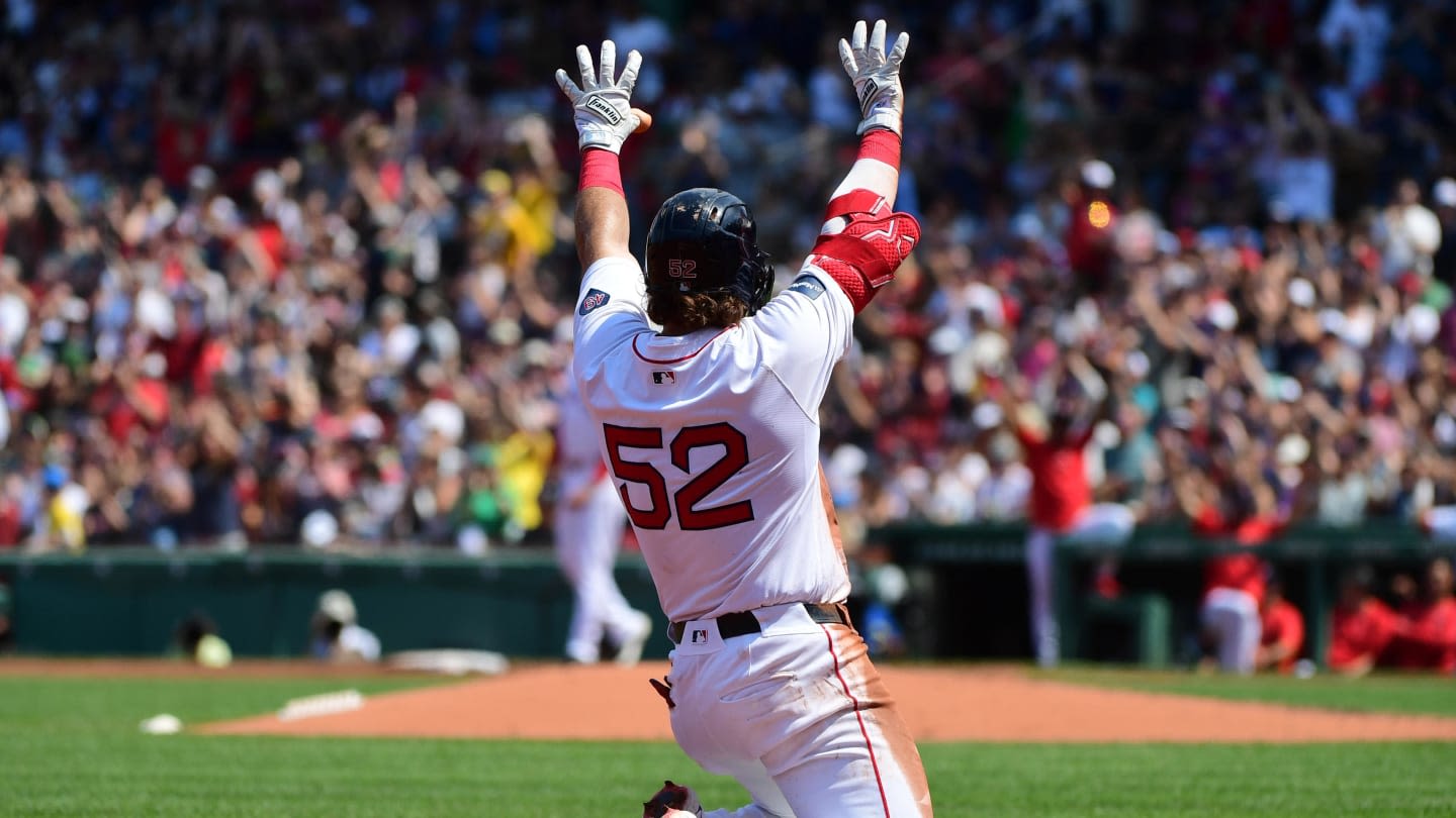 'Sunday Sox' Continue Incredible Undefeated Run as Boston Defeats Milwaukee