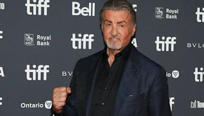 Sylvester Stallone fue acusado por maltratos contra extras en el set de “El rey de Tulsa”