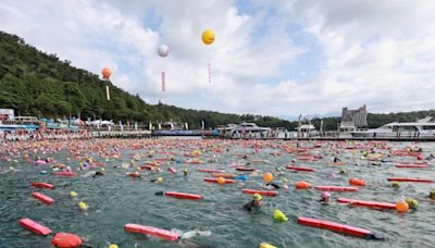 日月潭公開水域泳賽近3000人競游 卓承齊10連霸