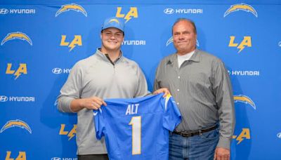 Chargers draft pick Joe Alt following in his father's NFL footsteps