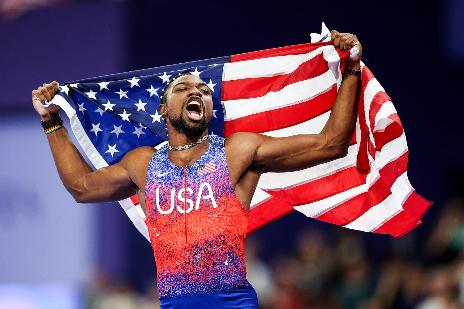 Noah Lyles wins 100 meters in photo finish for first of possible four gold medals