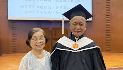 手寫9萬字論文！教部退休副統計長周義祥89歲拿碩士