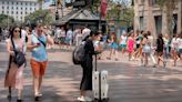 El Ayuntamiento de Barcelona aprueba aumentar la tasa turística hasta 4 euros