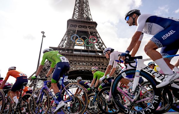 A tour of Paris: The men's and women's Olympic road races highlight city's spectacular sights