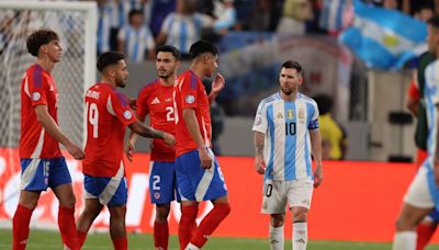 Copa America soccer: Argentina beats Chile; Lionel Messi injures thigh