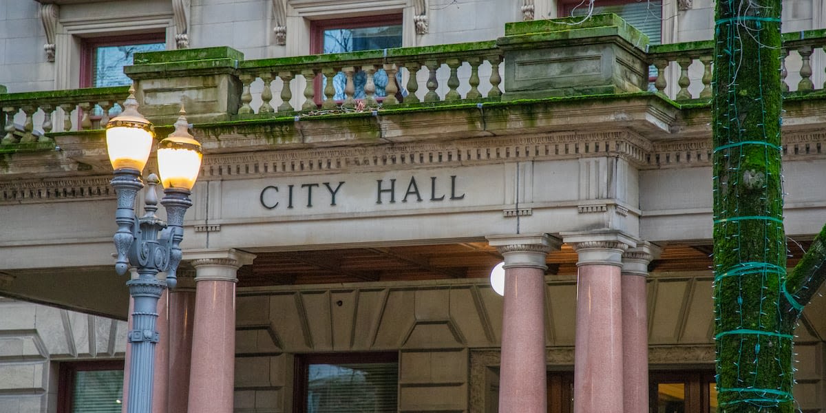 Portland mayor declares state of emergency after Microsoft outage impacts city services, hospitals