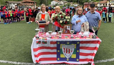 La Peña Athletic de Galdames homenajea a Ángel Cantero