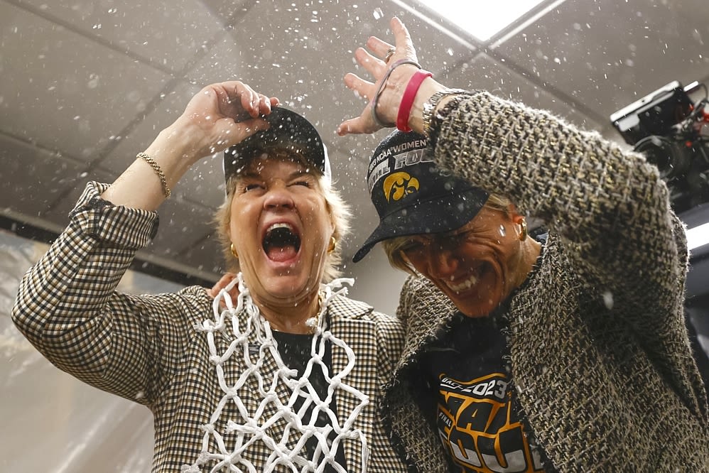 Iowa women’s basketball head coach Lisa Bluder announces retirement