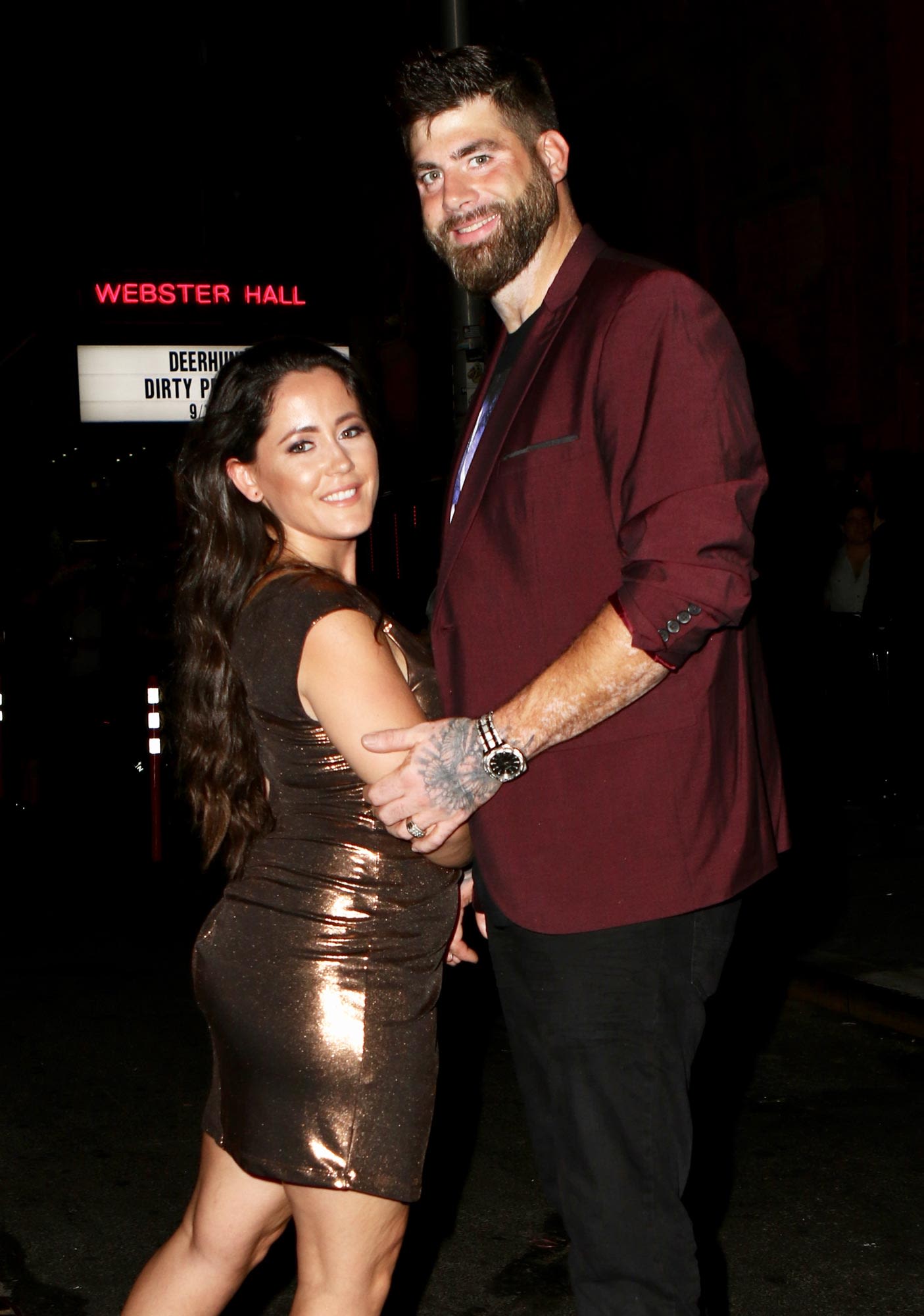 Jenelle Evans Sings ‘Picture to Burn’ While Lighting Photo of Estranged Husband David Eason on Fire