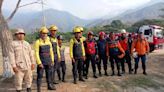 Autoridades buscan a mujer que cayó al Ávila al volar en parapente