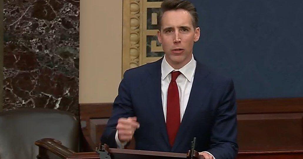 Josh Hawley slams aid to Ukraine, throws hard jab at Boeing