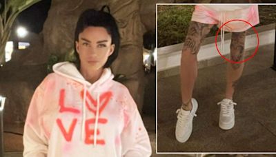 Katie Price in 'Photoshop fail' as fans question holiday photo