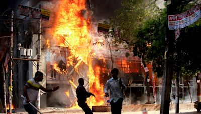 How Bangladesh student protests brought in a new leader