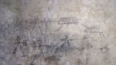 El último y espectacular descubrimiento en Pompeya: dibujos hechos por niños de peleas de gladiadores
