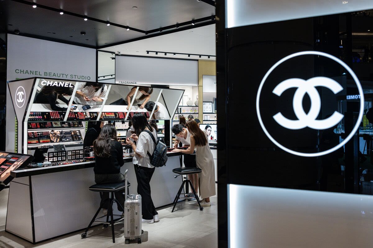 Chanel Raises €700 Million From High-Grade Private Debt Market