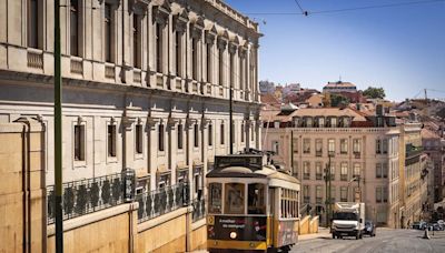 El reloj de Lisboa que gira hacia el pasado