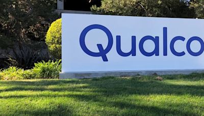 What Is QUALCOMM Incorporated's (NASDAQ:QCOM) Share Price Doing?