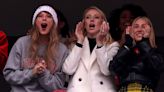 Who was Taylor Swift sitting with at the Chiefs-Patriots game?