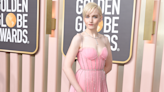 Julia Garner Stuns In Ballerina Pink At The 2023 Golden Globes