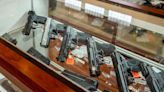 美國非法移民危機 加州邊境小鎮槍枝彈藥銷售激增