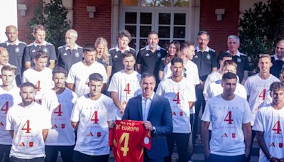 Pedro Sánchez agradece a la selección "haber dado la mejor versión de España" en la Eurocopa