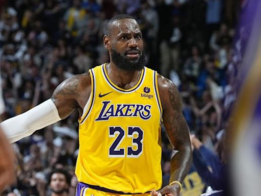 LeBron James razona y se baja el sueldo