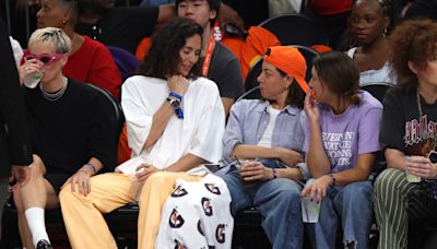 Aubrey Plaza 'tears ACL' playing basketball