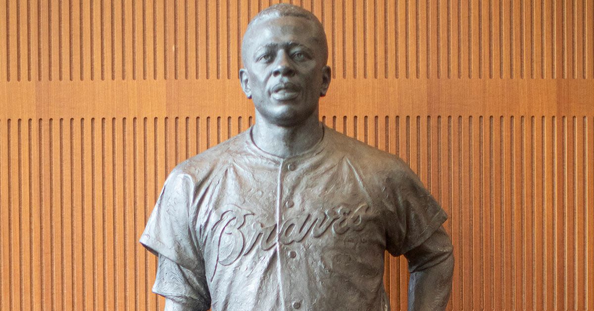 First look: Hank Aaron statue unveiled at Baseball Hall of Fame