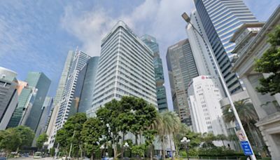 Singapore’s Largest REIT Faces Pressure to Cut Office Sale Price