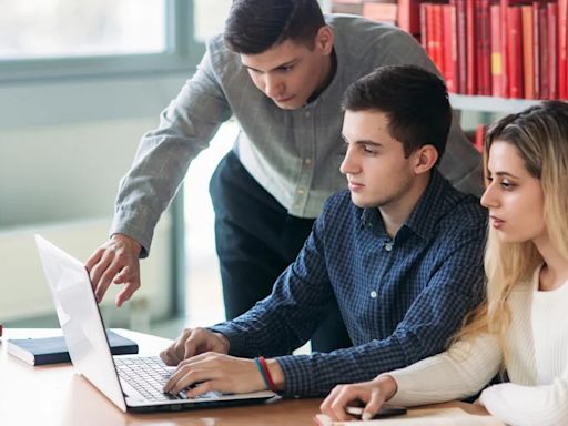 ¿Quieres aprender inglés gratis? Universidad de Cambridge tiene un curso para ti y así puedes aplicar