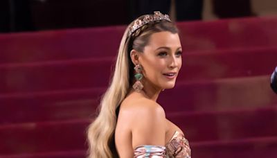 Blake Lively présente sa marque de soins pour les cheveux