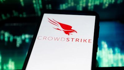 ¿Qué es Crowdstrike, la empresa responsable del apagón global?