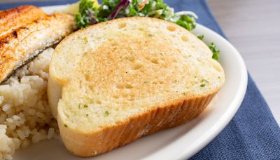 Aldi's Frozen Texas Toast Garlic Bread Isn't As Great As We'd Hoped