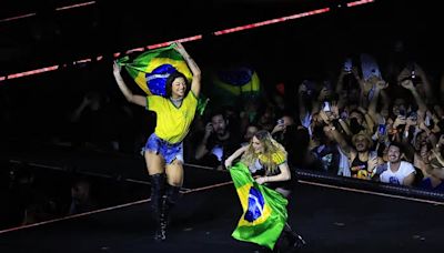 Madonna ringrazia i fan per il successo del concerto gratuito a Rio De Janeiro (e batte i Rolling Stones)
