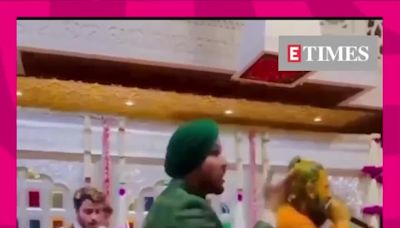 Ranveer Singh Rocked Anant Ambani's Haldi in Anil Kapoor Style | Entertainment - Times of India Videos