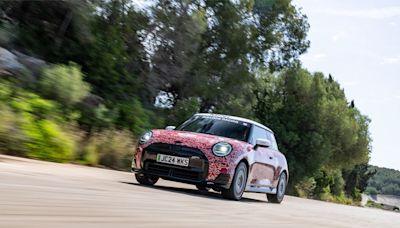 Mini John Cooper Works E PROtotype Set for Goodwood Hill Climb