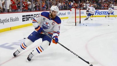 Oilers' McDavid Heaps Praise on Maple Leafs' Star $53 Million Forward