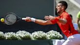 Video: Novak Djokovic sufrió temblores durante su derrota ante el checo Machac