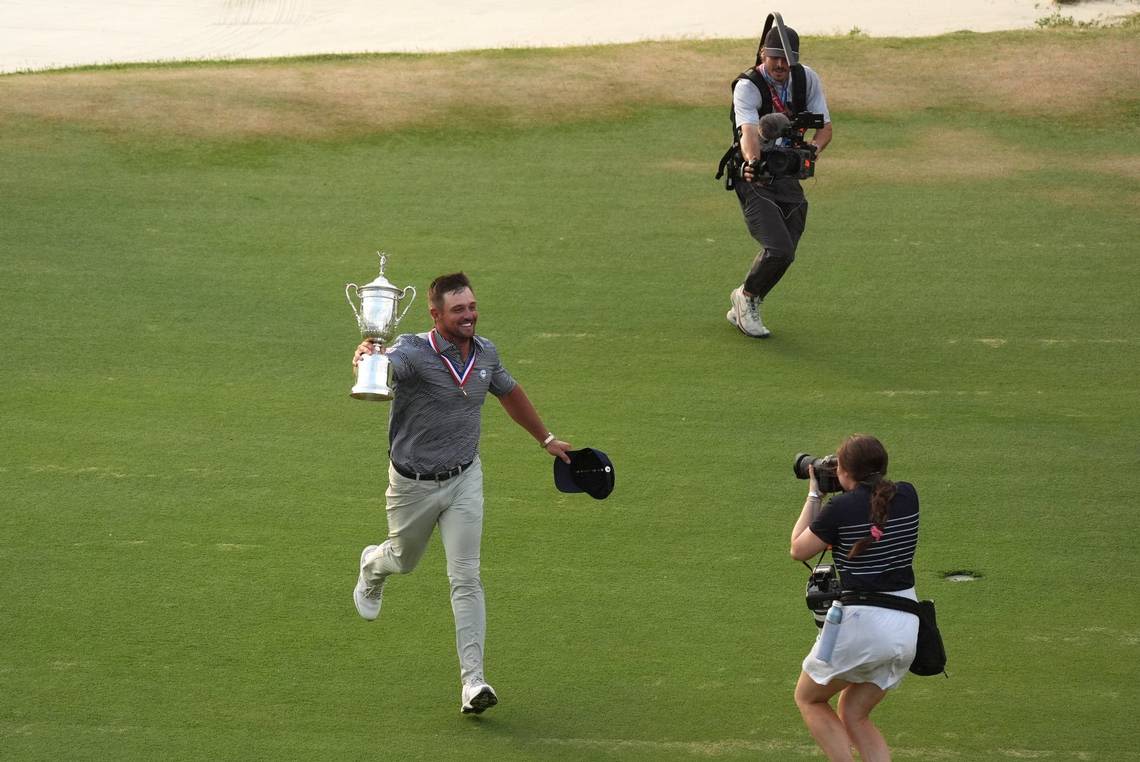 One of Texas’ biggest golfers give young fan the moment of a lifetime at the U.S. Open