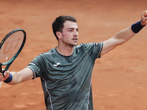 Pedro Martínez avanza a las semifinales en Hamburgo